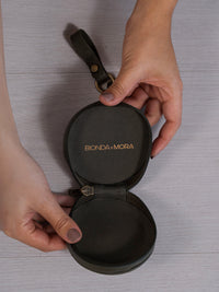 Estuche Circular en Cuero Alma