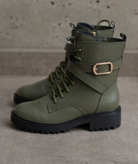 Botín Sienna Verde con Estilo Militar