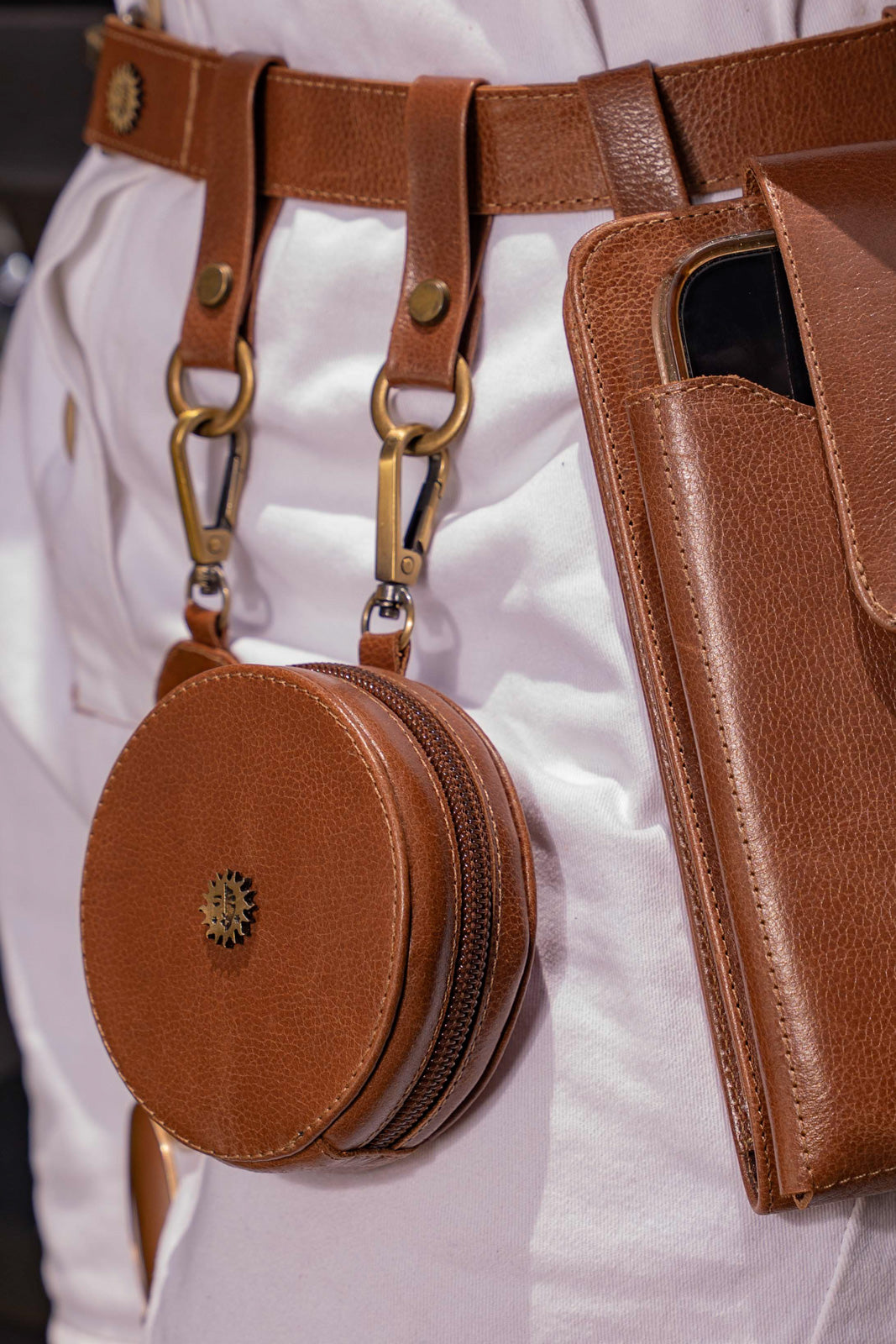 Estuche Circular en Cuero Alma