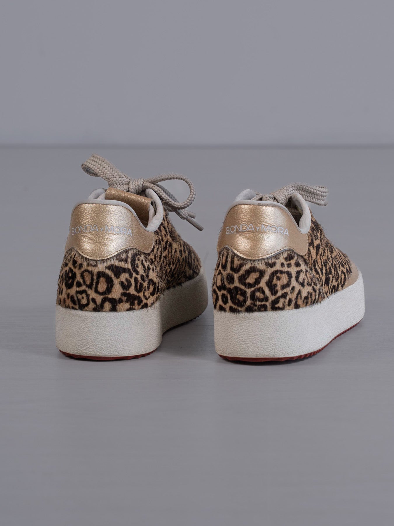 Tenis Bailarina Leopardo con Estilo Urbano-Clásico