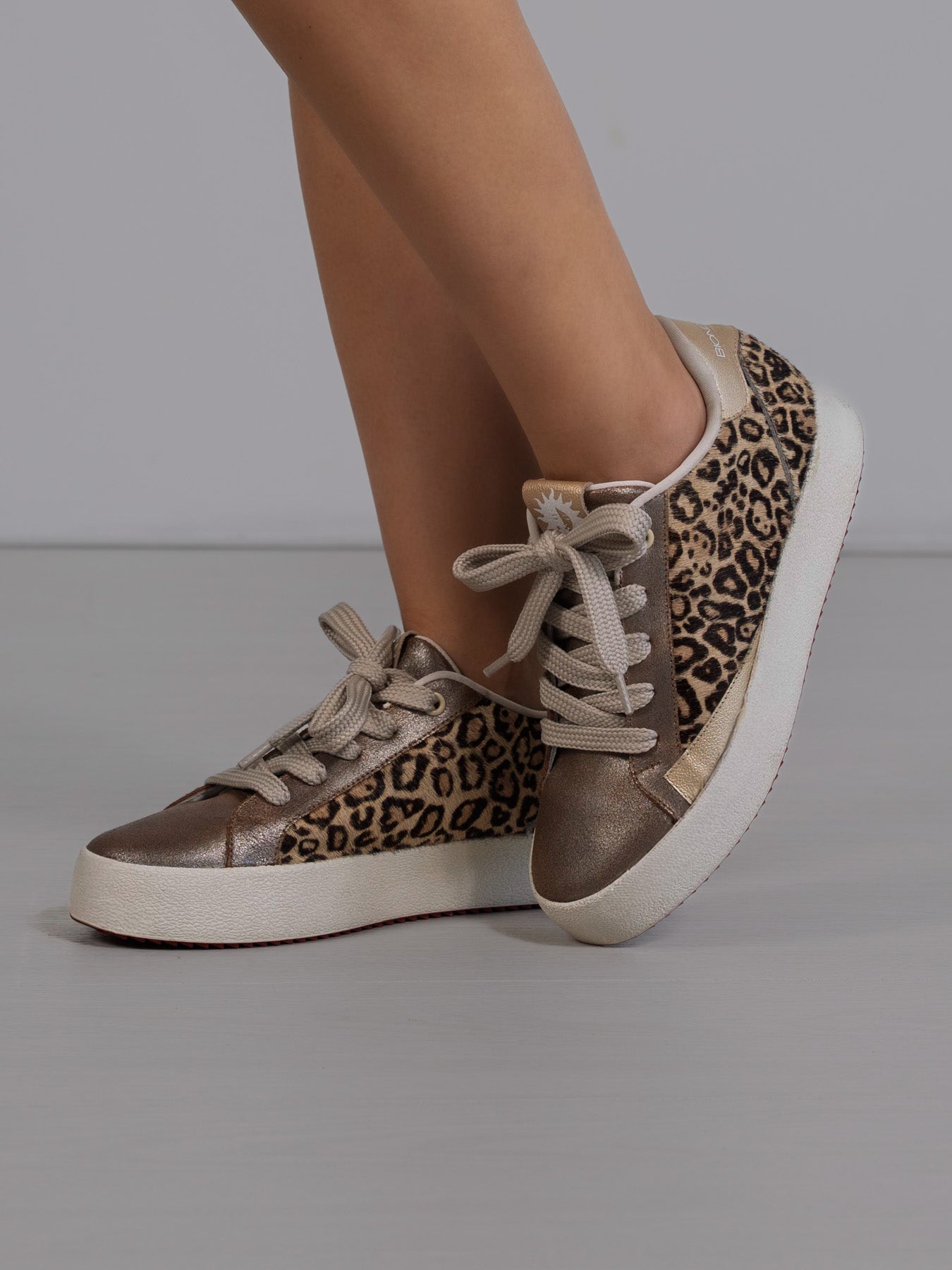 Tenis Bailarina Leopardo con Estilo Urbano-Clásico
